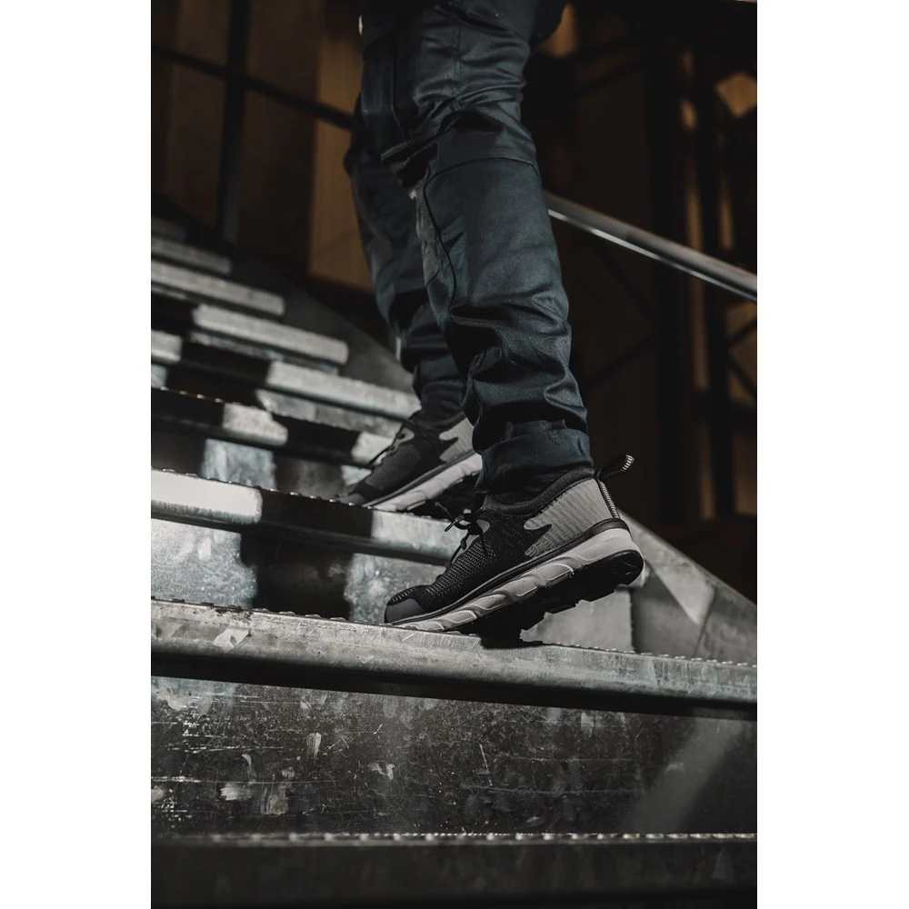 Amblers Safety AS718 Safety Trainer - Image 5