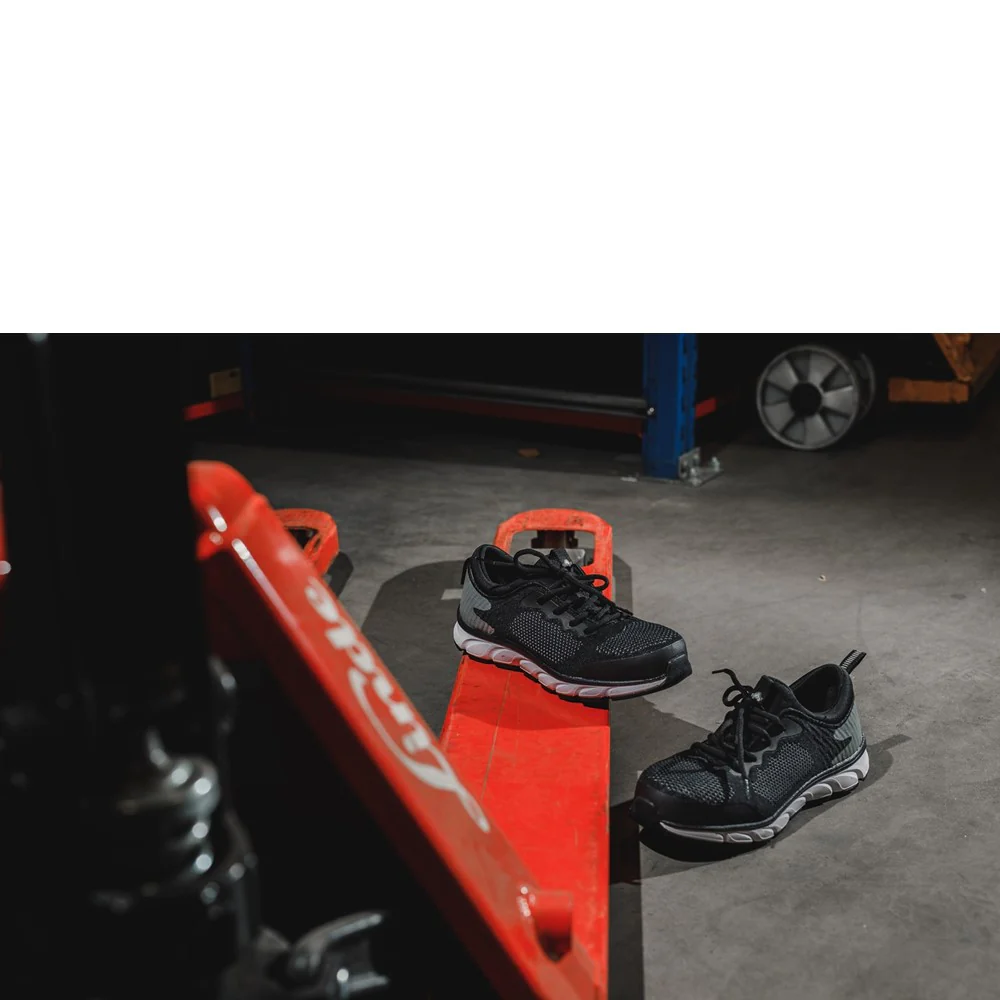 Amblers Safety AS718 Safety Trainer - Image 6