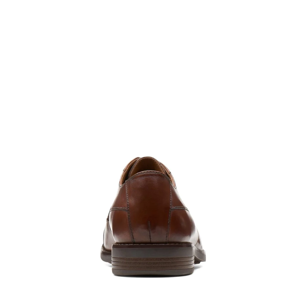 Clarks Becken Cap Lace Up Shoe - Image 4