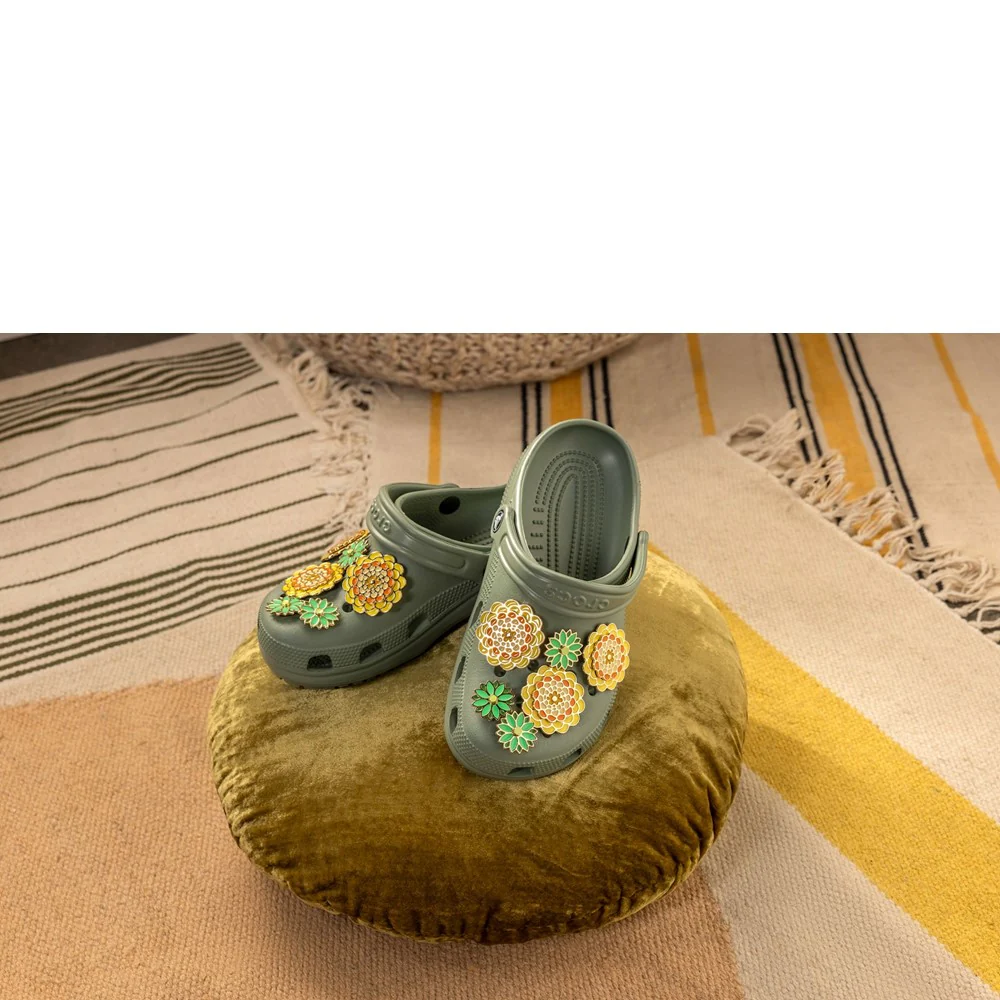 Crocs Unisex Classic Clog - Image 7