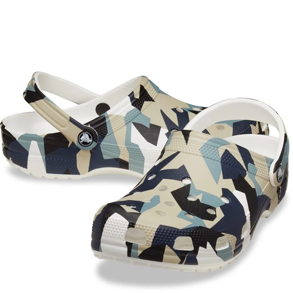 Crocs Unisex Classic Graphic Clog - Image 3