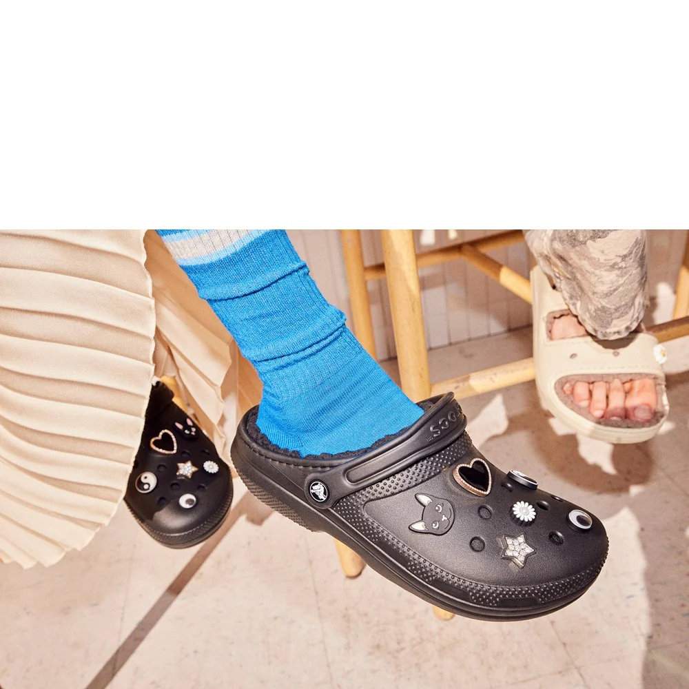 Crocs Unisex Classic Lined Clog - Image 6