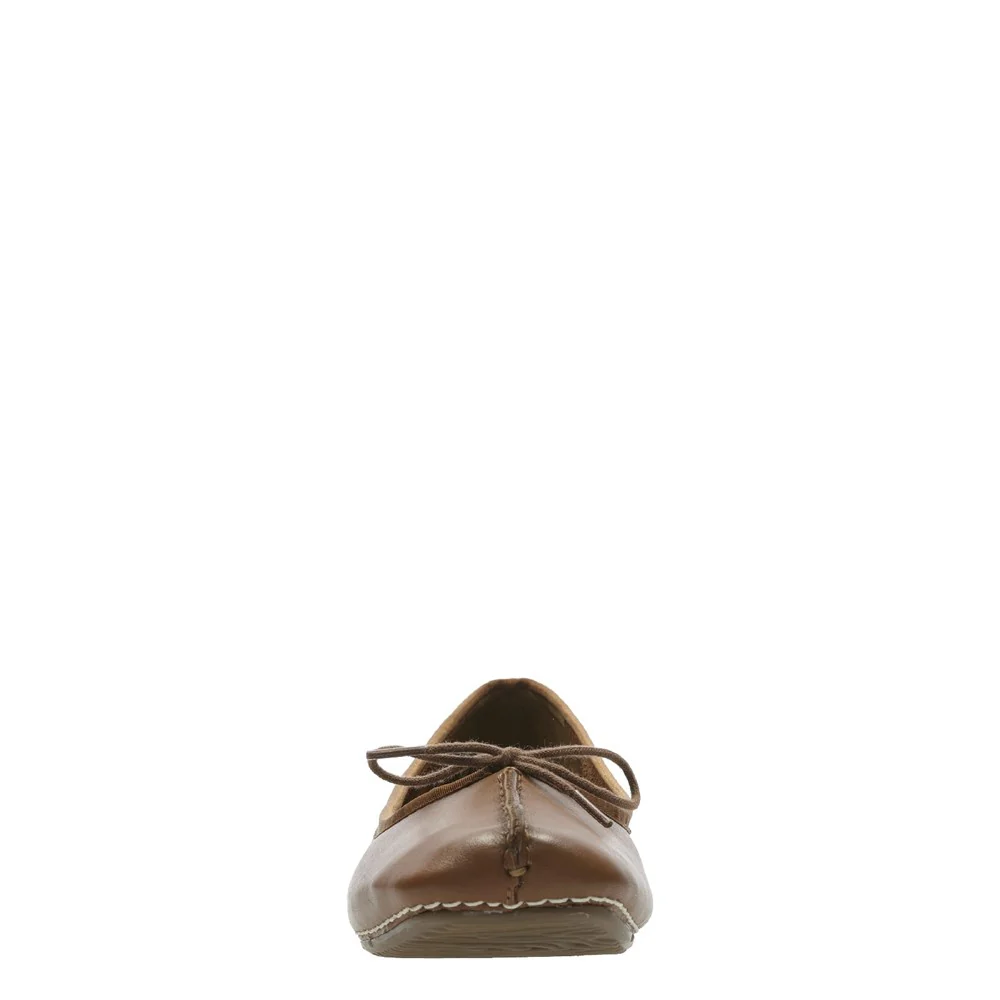 Clarks Freckle Ice Slip On Shoe - Image 3