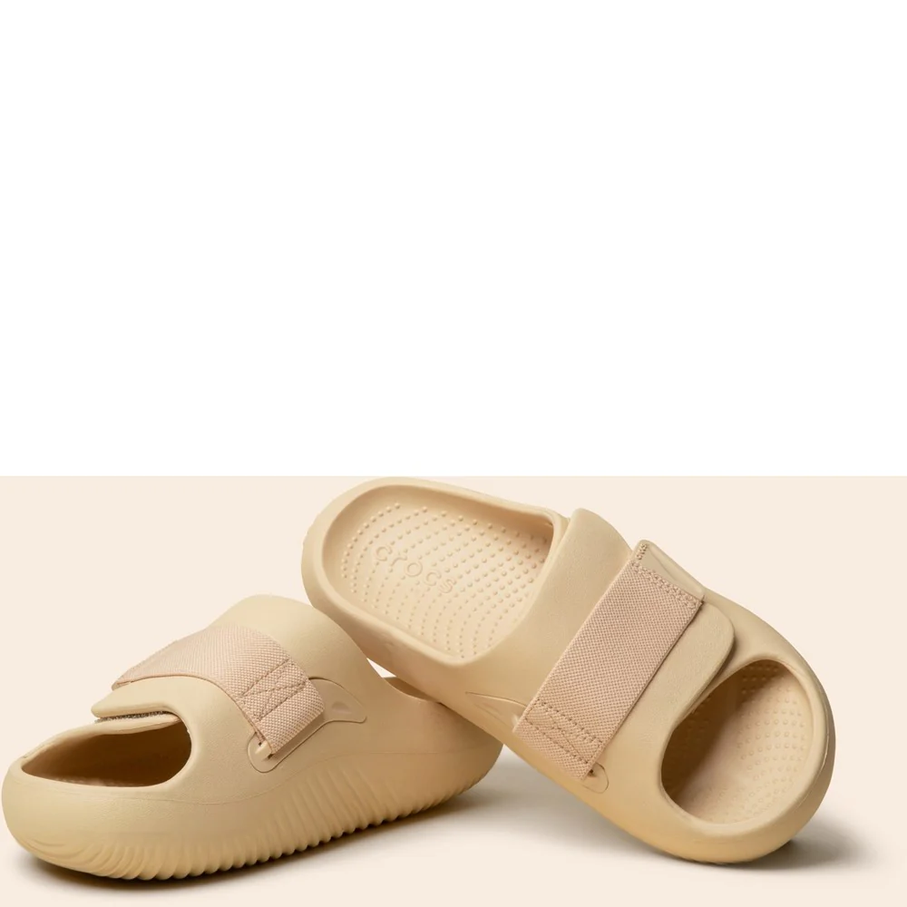 Crocs Unisex Mellow Luxe Slide - Image 3