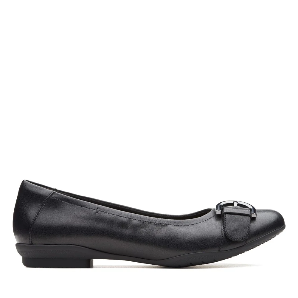 Clarks Neenah Lark Slip On Shoe - Image 3