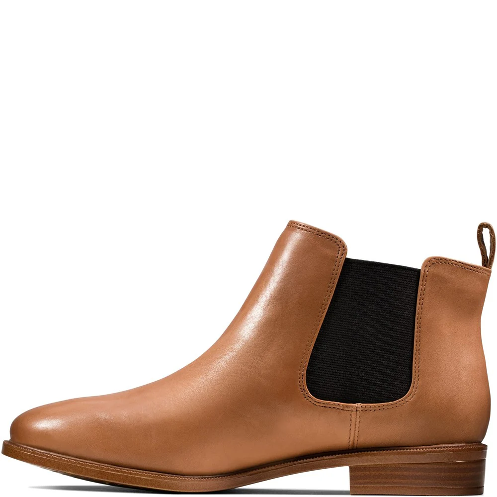 Clarks Taylor Shine Slip-on Boots - Image 6