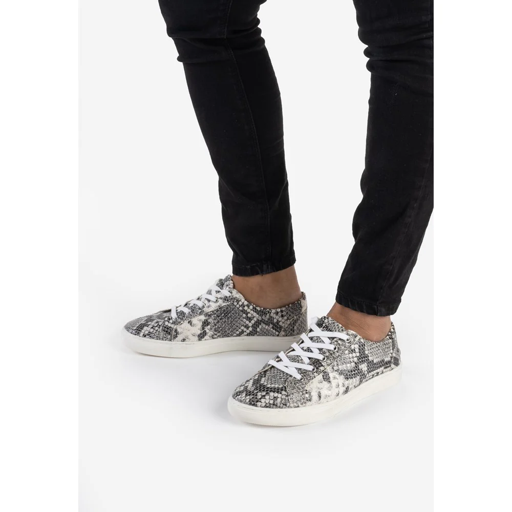Hush Puppies Tessa Sneaker - Image 10