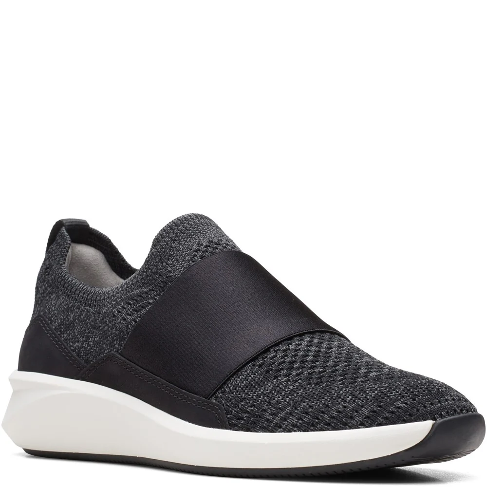 Clarks Un Rio Knit Shoes
